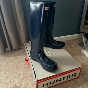 Hunter Women’s tall Glossy rain boots